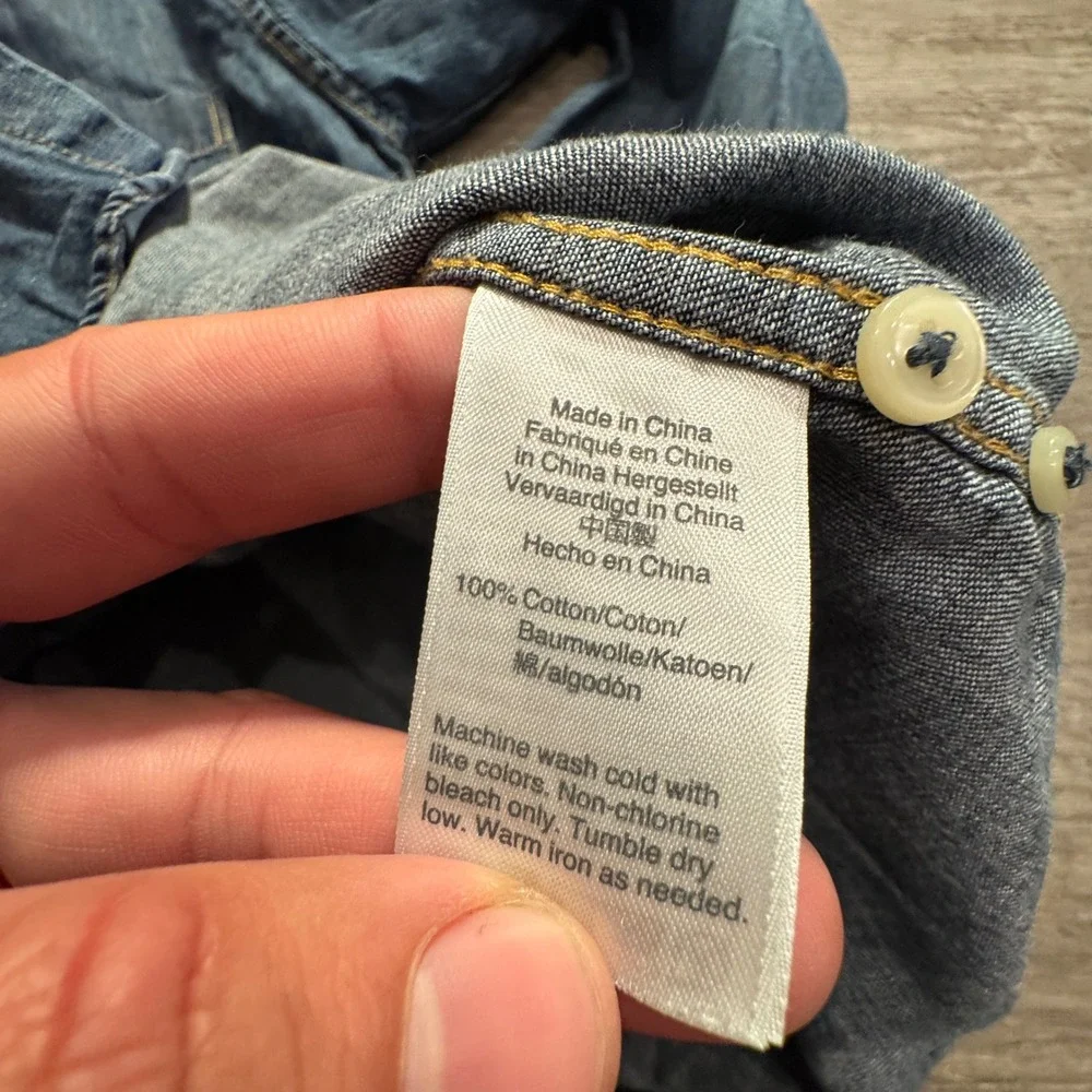 J Crew Shirt Mens M Blue Denim 100% Cotton Western Chambray Classic Fit Rodeo